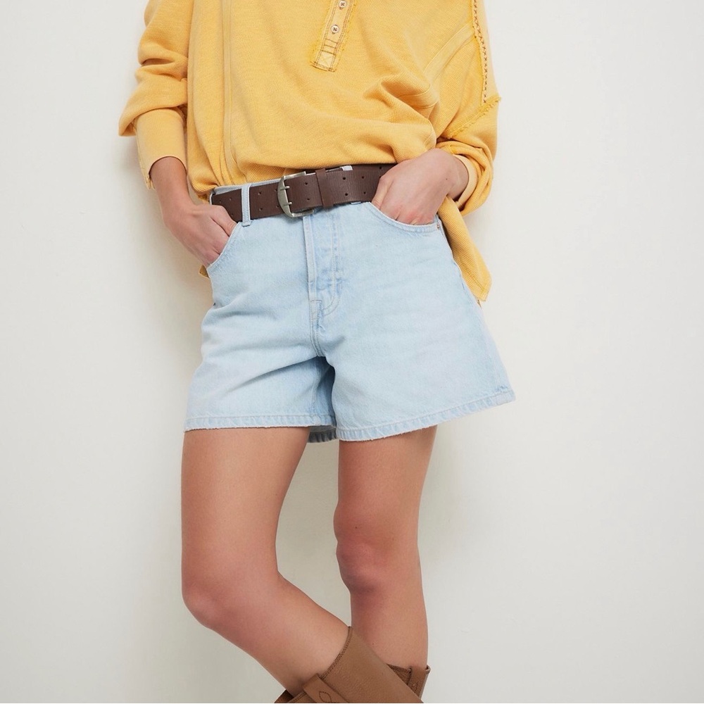 We the Free Light Wash Women’s Denim Shorts